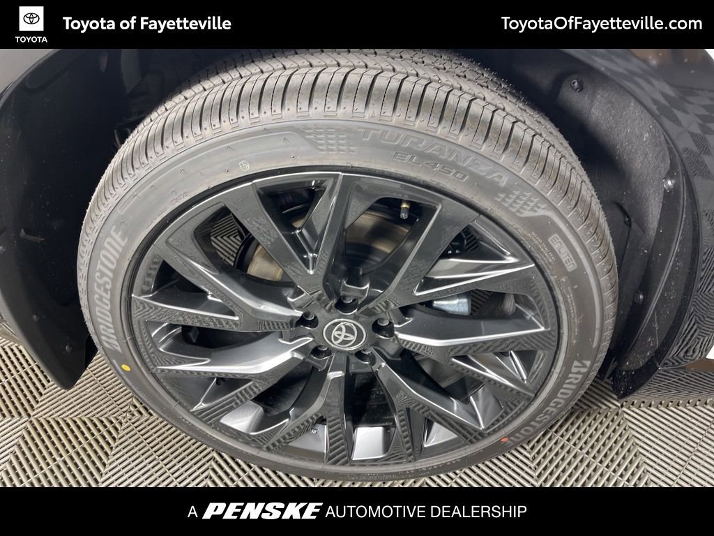 New 2025 Toyota Crown Signia image 18