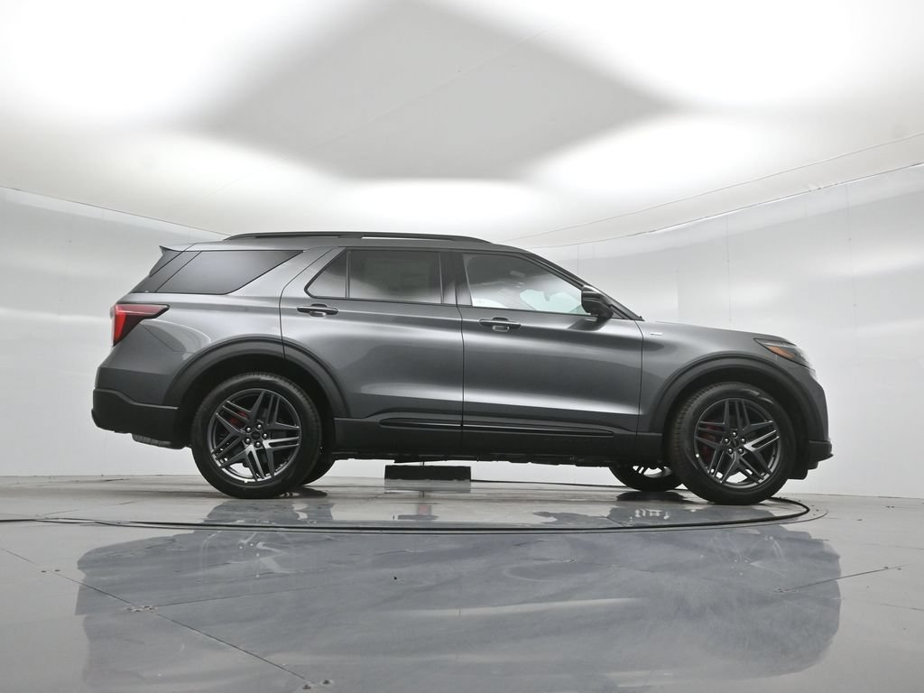 New 2026 Ford Explorer ST-Line w/ ST-Line Street Pack RWD image 46