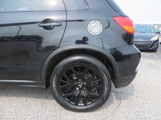 Used 2018 Mitsubishi Outlander Sport ES AWD/4WD image 37