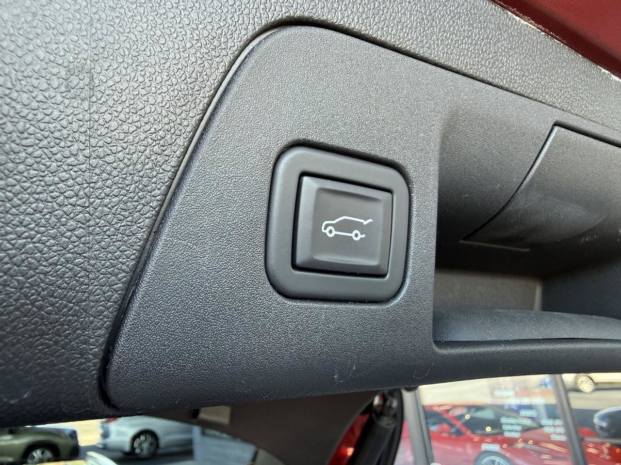 Used 2023 Buick Envision Avenir AWD/4WD image 48