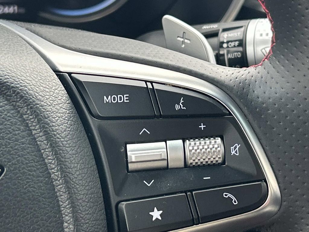 Used 2025 Genesis G70 3.3T Advanced image 41