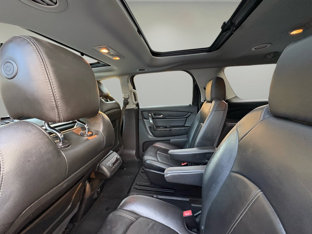 Used 2016 GMC Acadia SLT w/ Open Road Package image 28