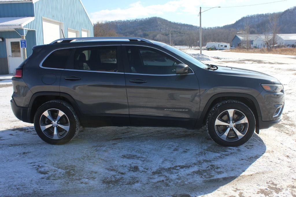 Used 2019 Jeep Cherokee Limited image 5