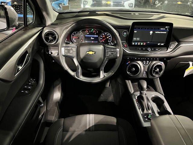 Used 2024 Chevrolet Blazer LT w/ Convenience Package FWD image 24