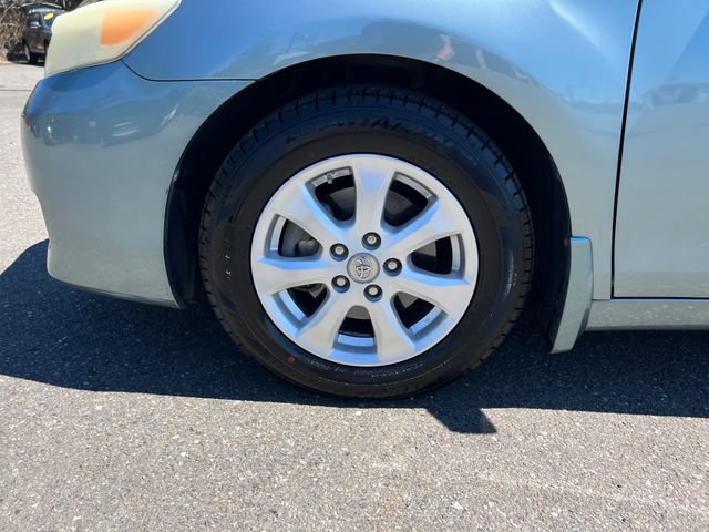 Used 2010 Toyota Camry LE FWD image 26