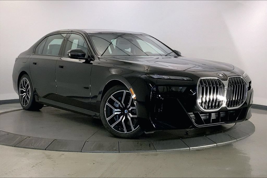 Certified 2023 BMW 760i xDrive w/ Executive Package AWD/4WD image 32
