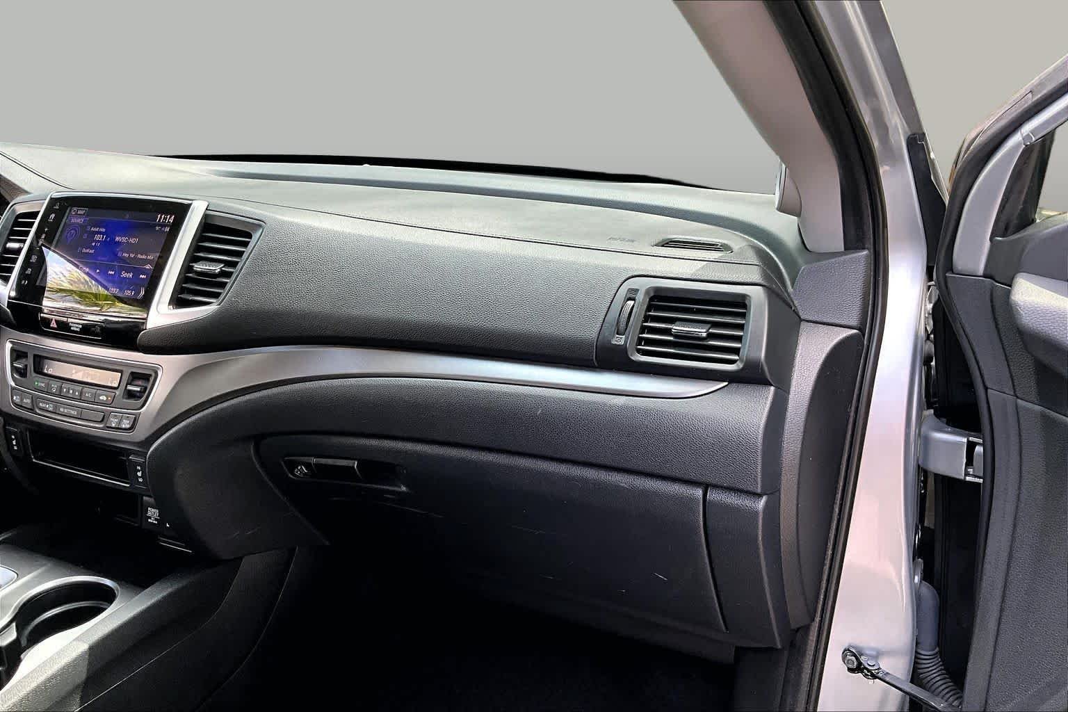 Used 2019 Honda Ridgeline RTL-T image 19