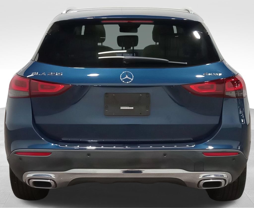 Used 2023 Mercedes-Benz GLA 250 4MATIC image 4