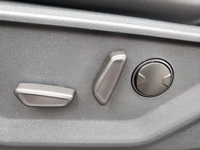 New 2025 Ford F150 Lariat w/ Equipment Group 501A Mid image 16