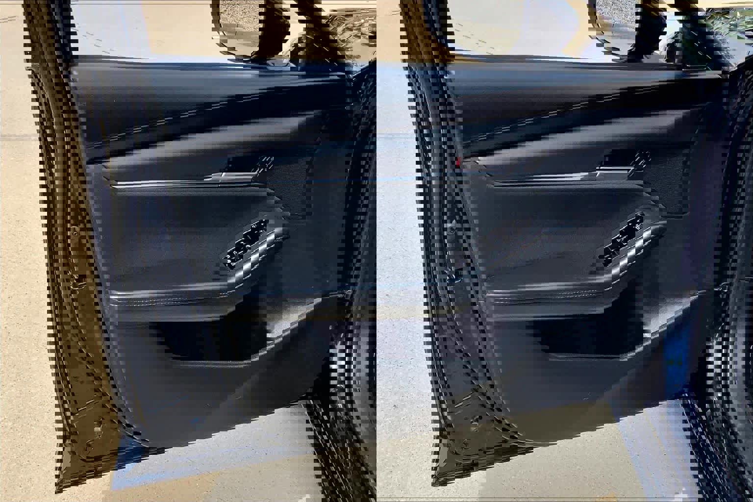 Used 2025 MAZDA MAZDA3 s image 22