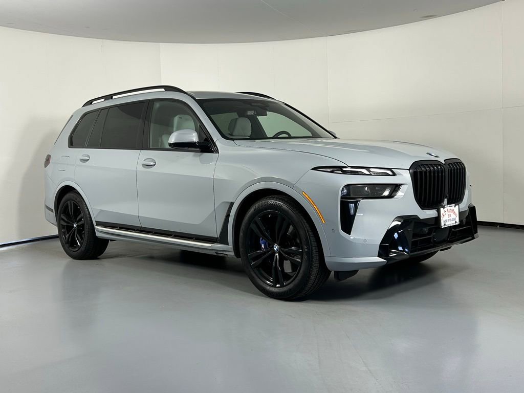 Used 2023 BMW X7 xDrive40i w/ M Sport Package AWD/4WD video 1