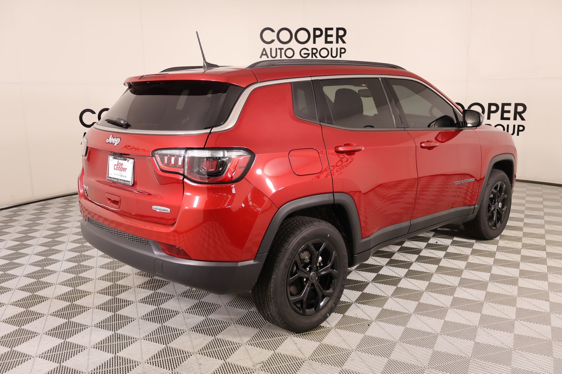 Used 2025 Jeep Compass Latitude image 20