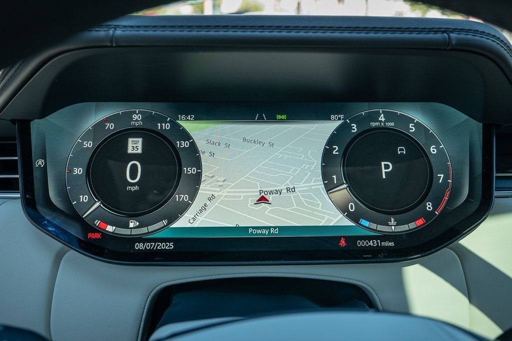 Used 2025 Land Rover Range Rover Long Wheelbase Autobiography image 17