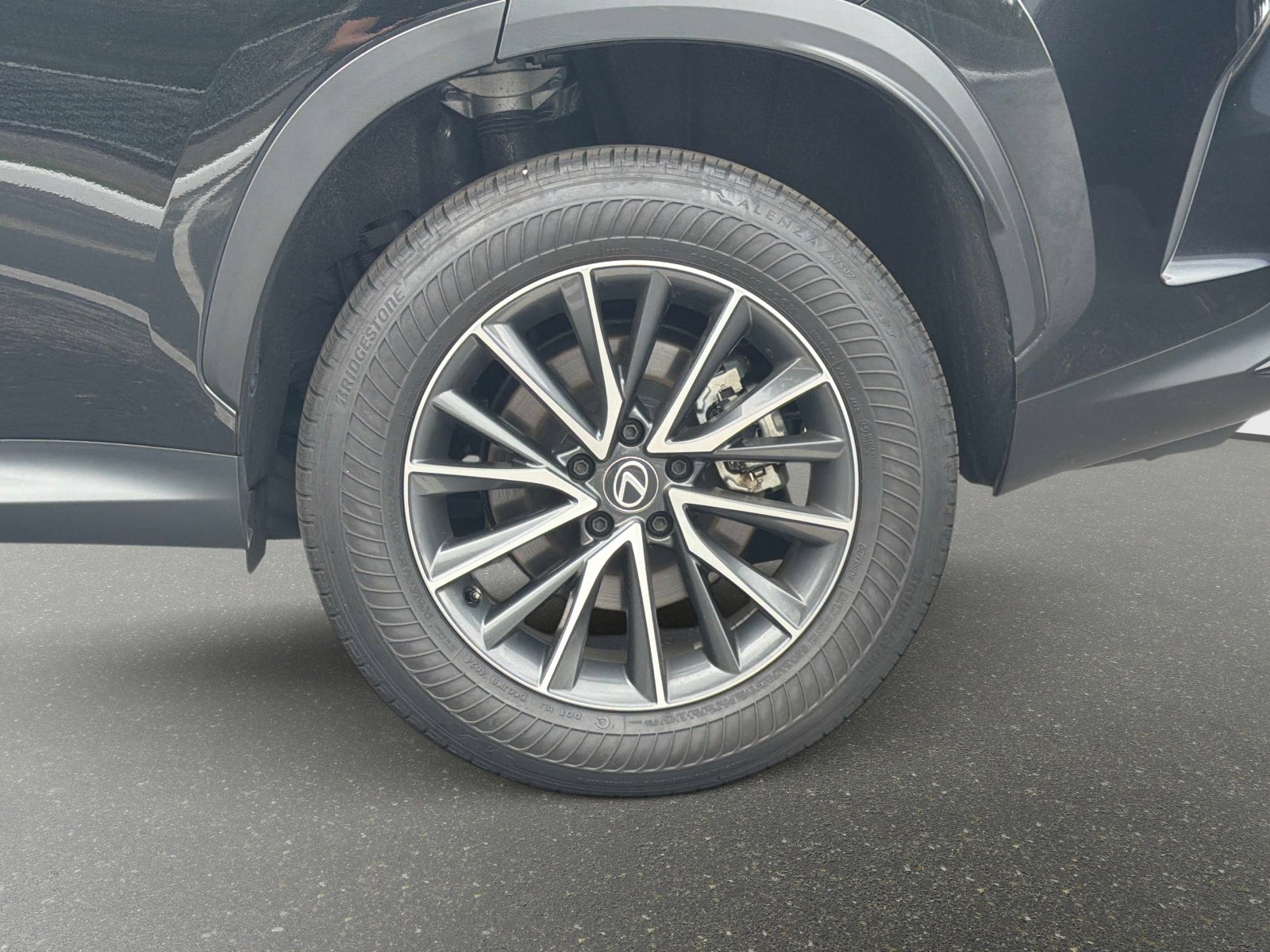 Used 2025 Lexus NX 250 FWD w/ Towing Package (2000 Lbs) image 13