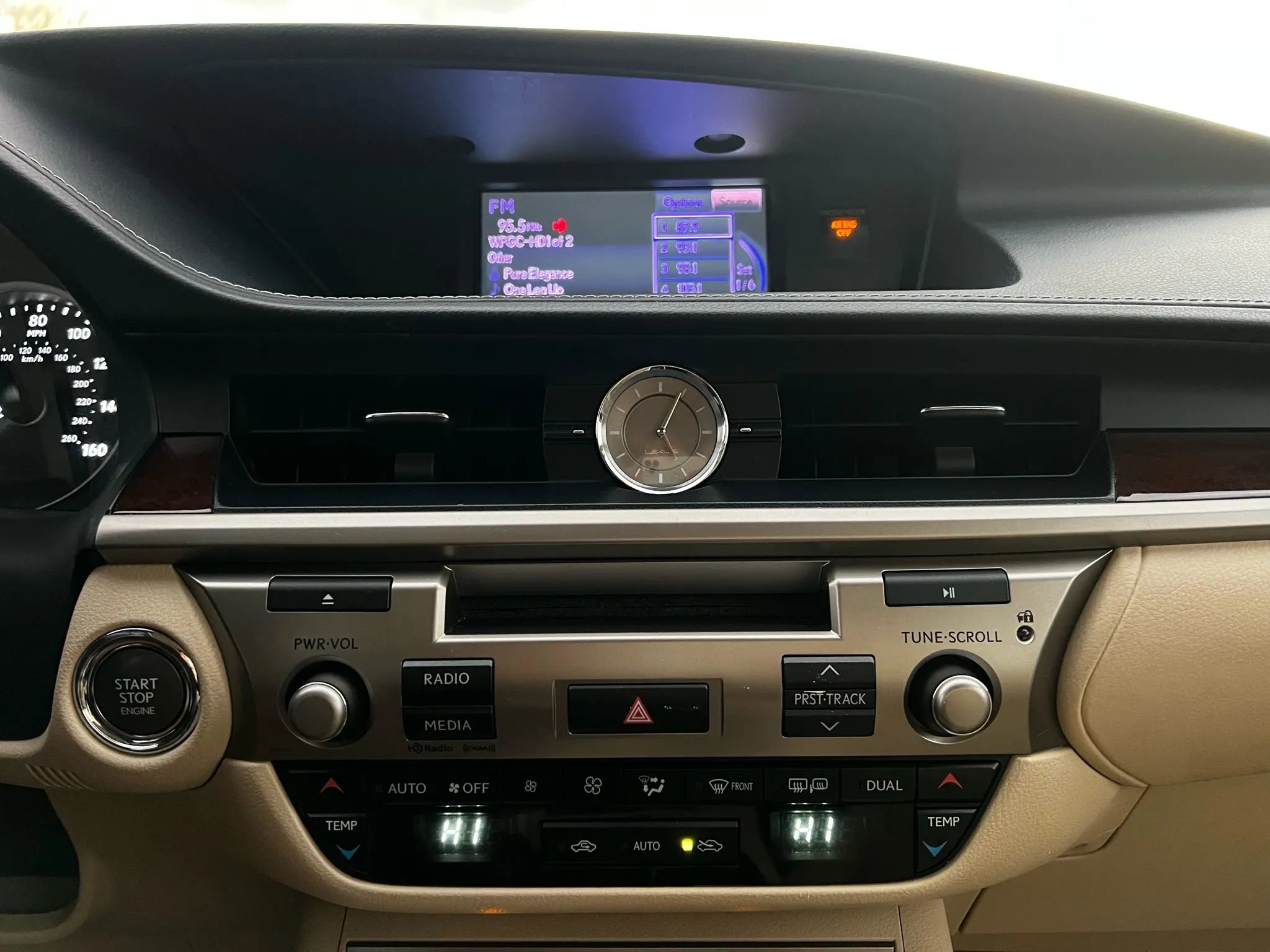 Used 2014 Lexus ES 350 ES 350 Sedan 4D w/ Premium Package image 17