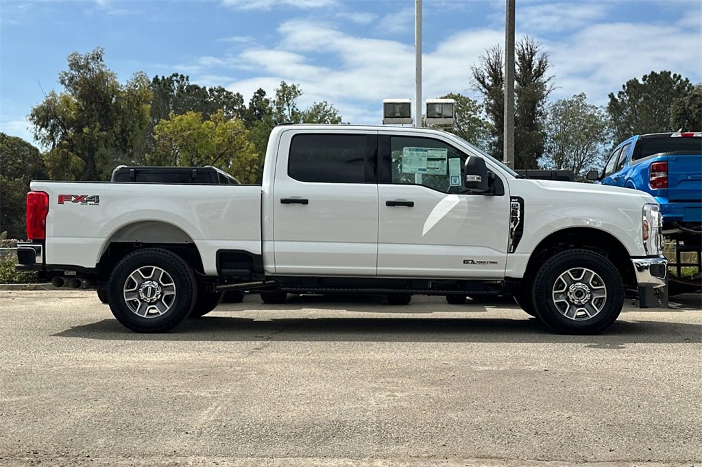 New 2025 Ford F250 XLT w/ FX4 Off-Road Package image 3
