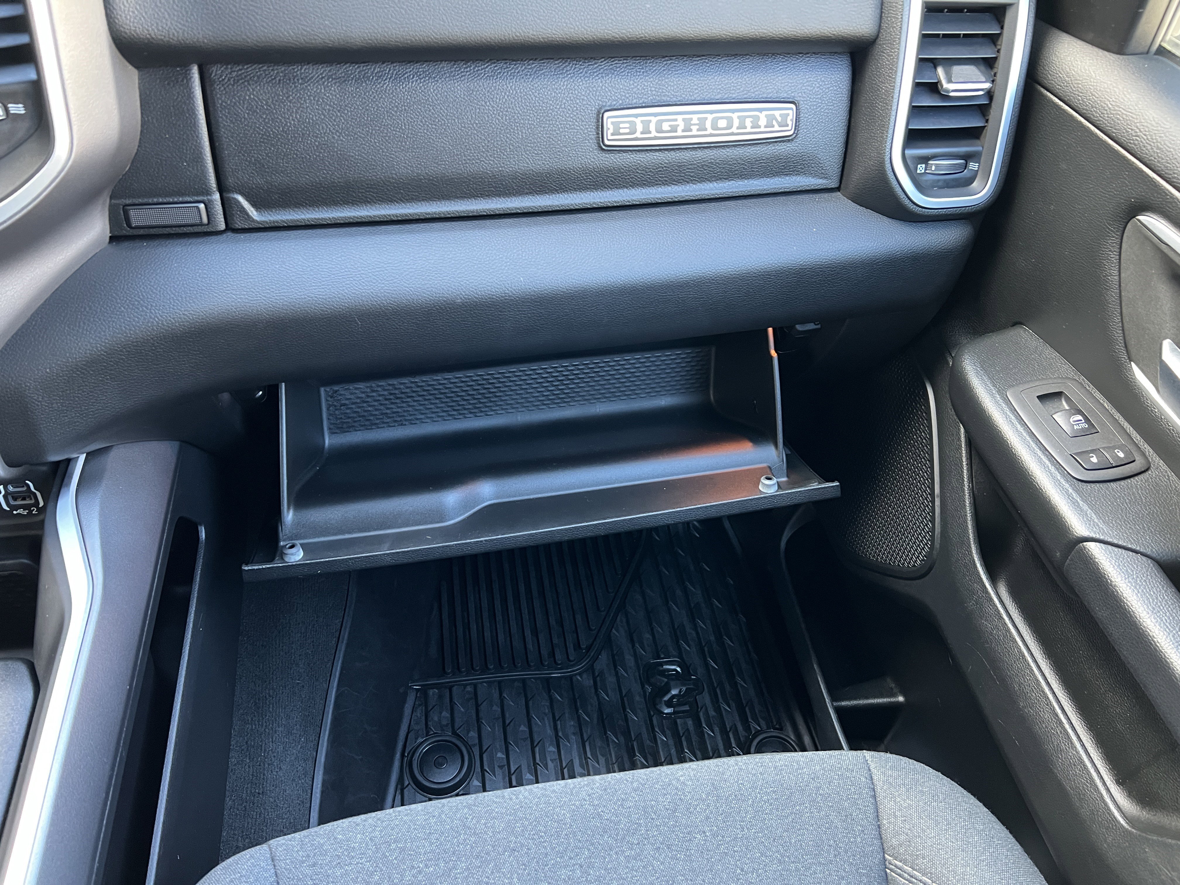 Used 2021 RAM 1500 Big Horn image 33