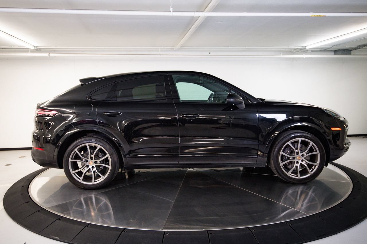 Certified 2023 Porsche Cayenne Platinum Edition AWD/4WD image 8