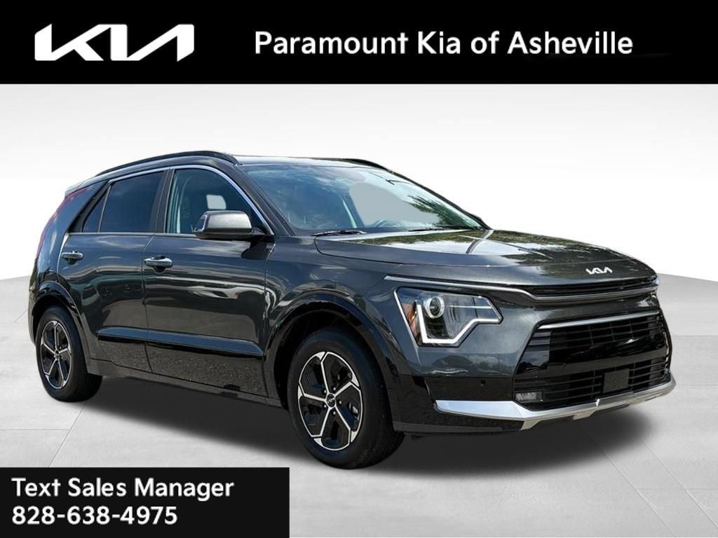 Certified 2025 Kia Niro FWD image 1