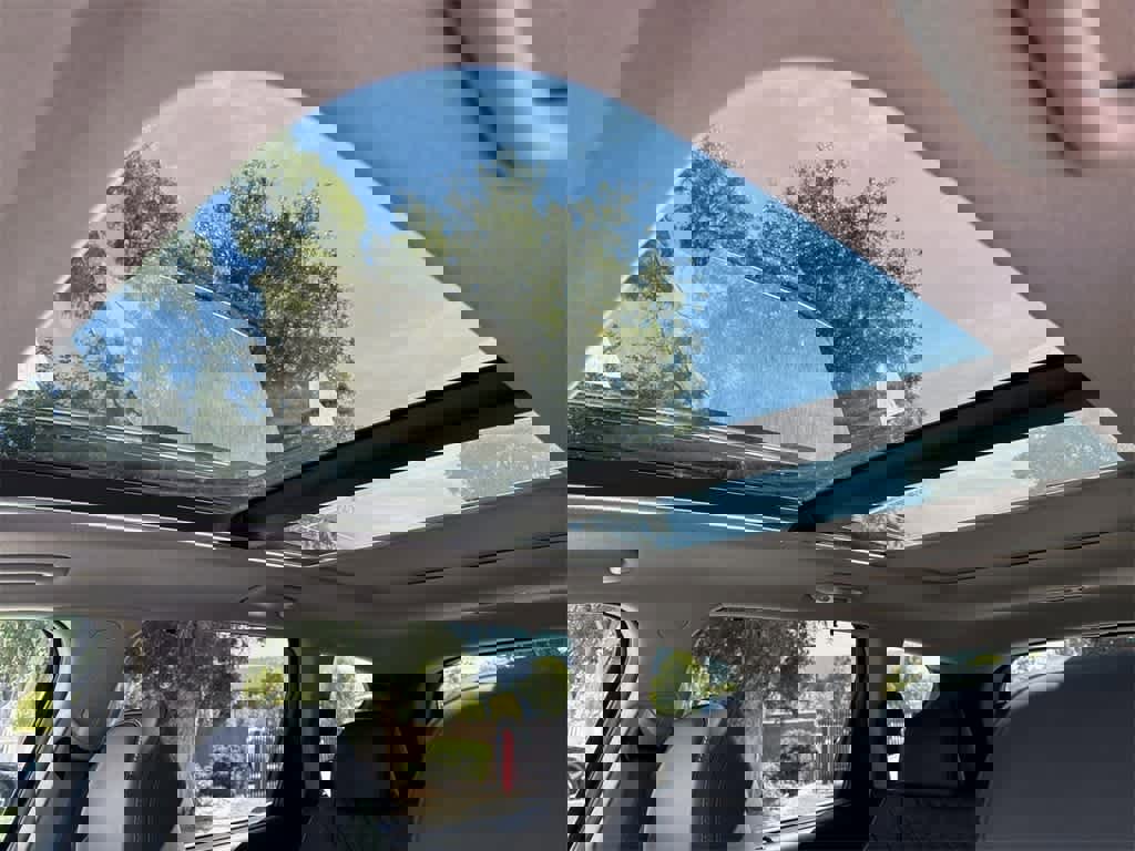 Used 2022 Hyundai Santa Fe Limited image 10