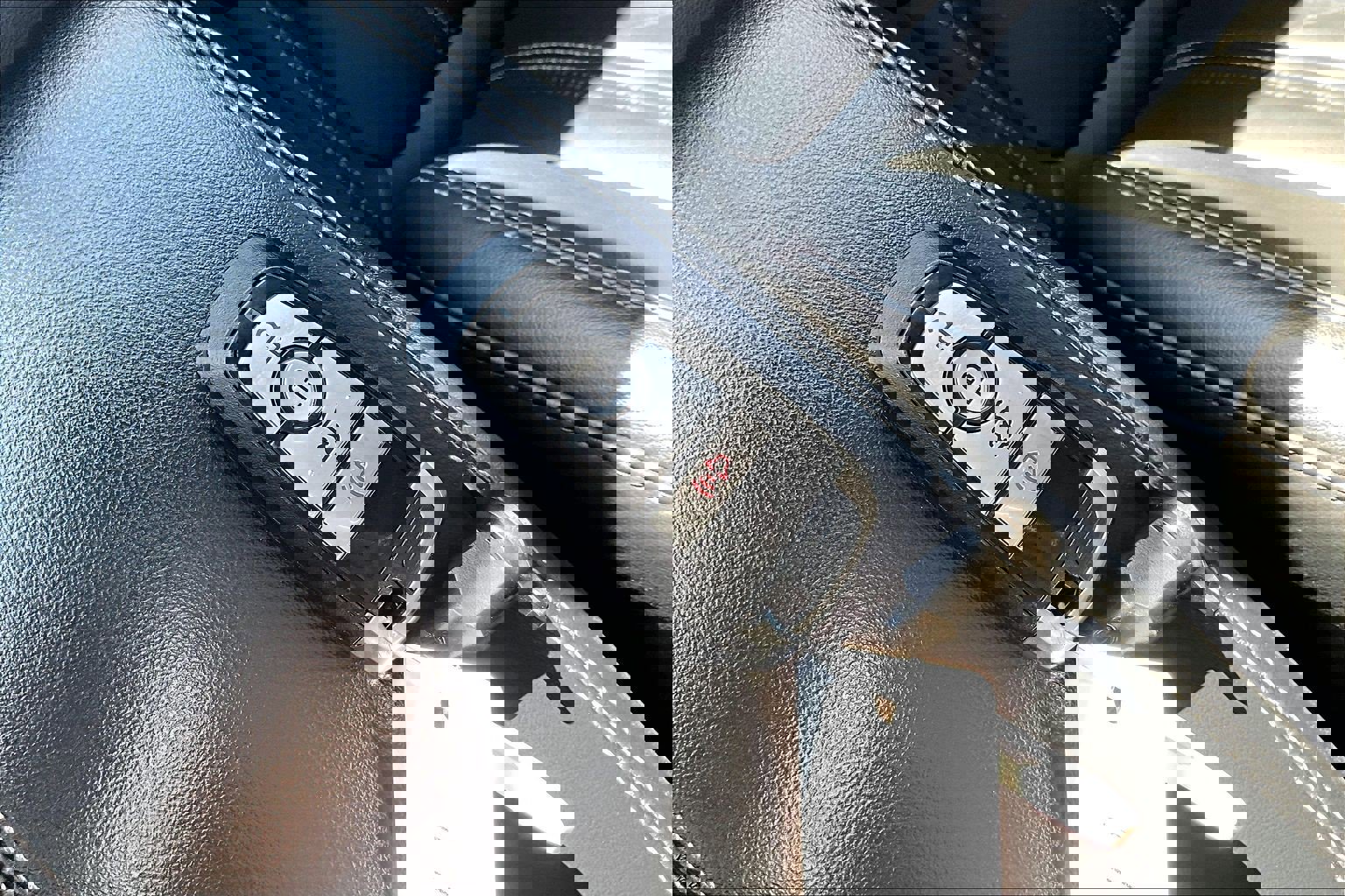 Used 2021 Ford Mustang Mach-E Select image 11