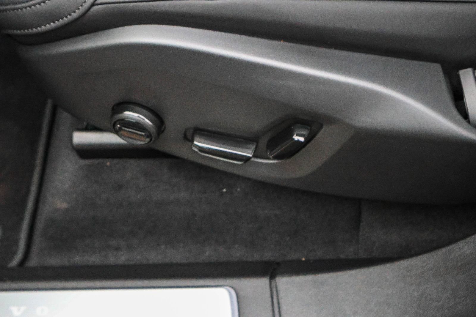 New 2026 Volvo XC90 B5 Core image 30