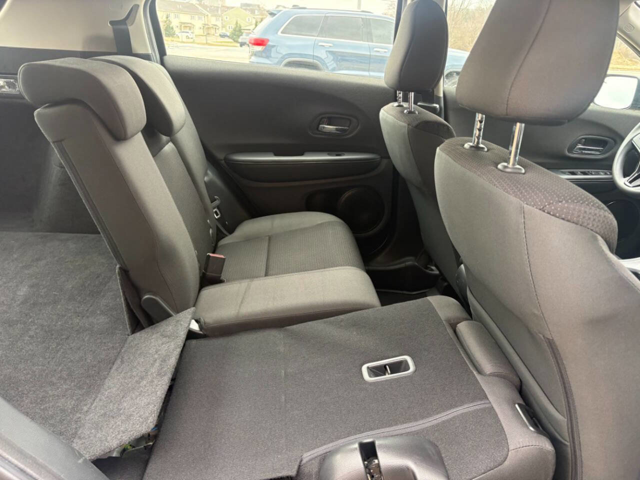 Used 2020 Honda HR-V LX image 16