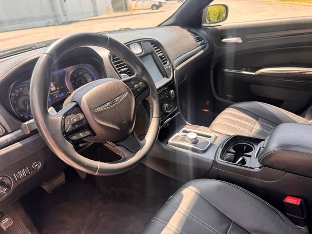 Used 2015 Chrysler 300 S w/ 300S Premium Group RWD image 9