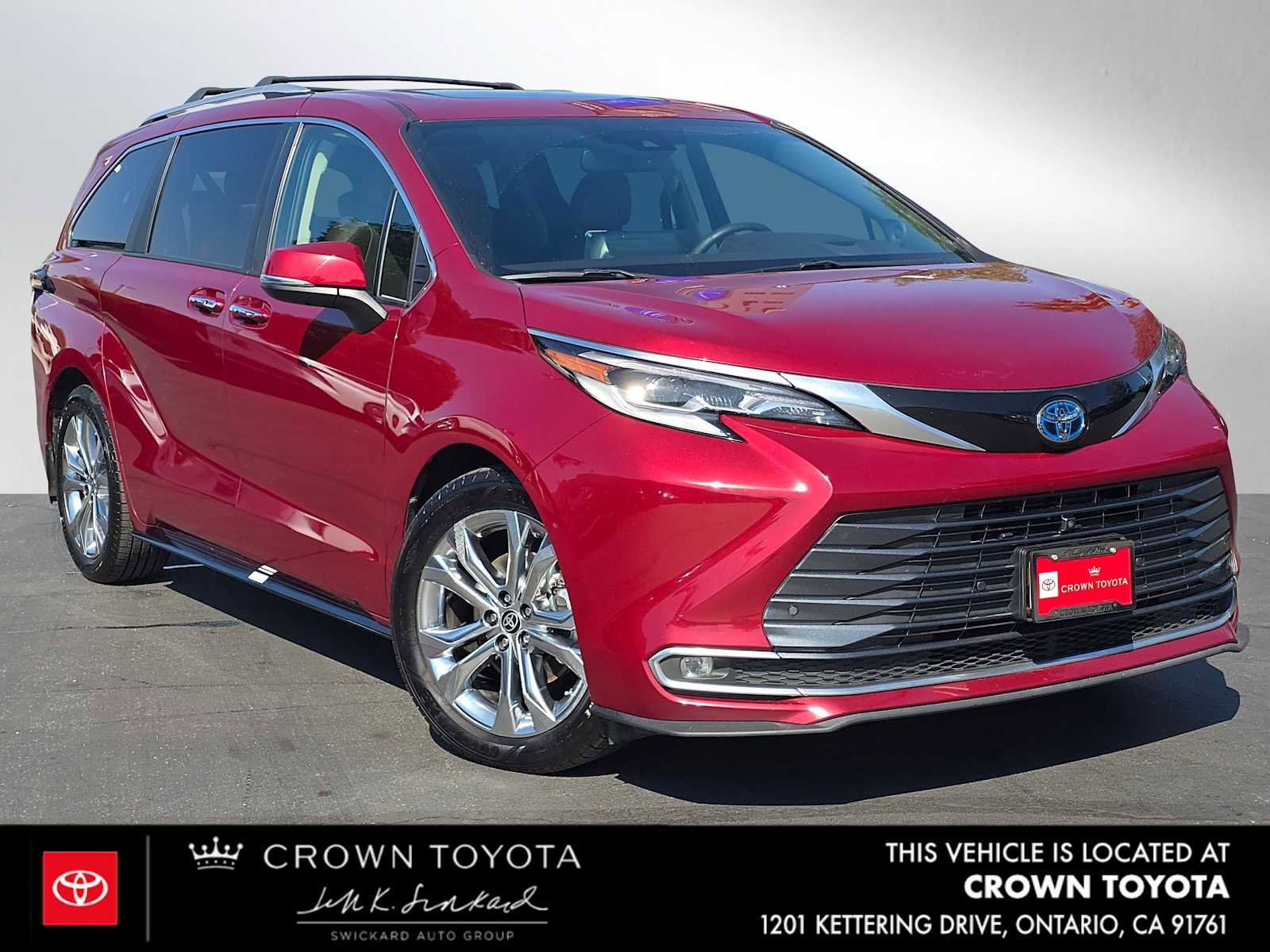 Certified 2022 Toyota Sienna Platinum
