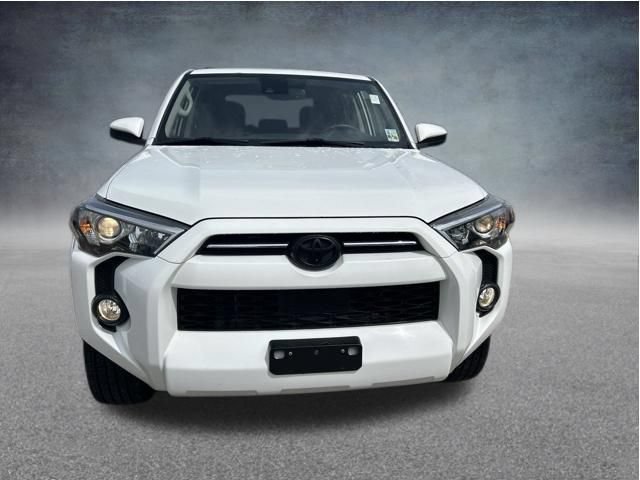 Used 2020 Toyota 4Runner SR5 RWD image 3