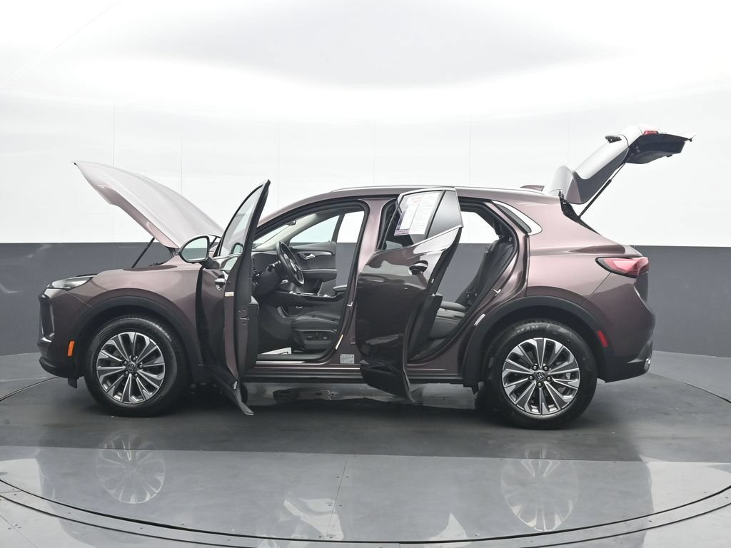 Used 2024 Buick Envision Preferred AWD/4WD image 37