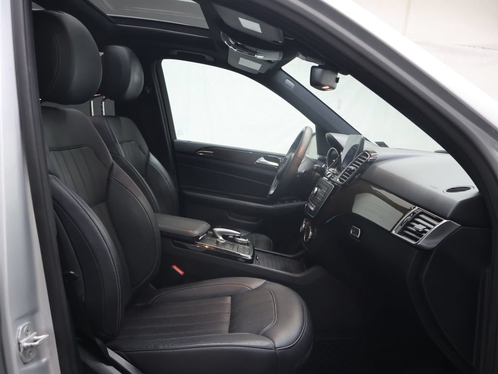Used 2017 Mercedes-Benz GLE 350 4MATIC w/ Premium 2 Package image 9
