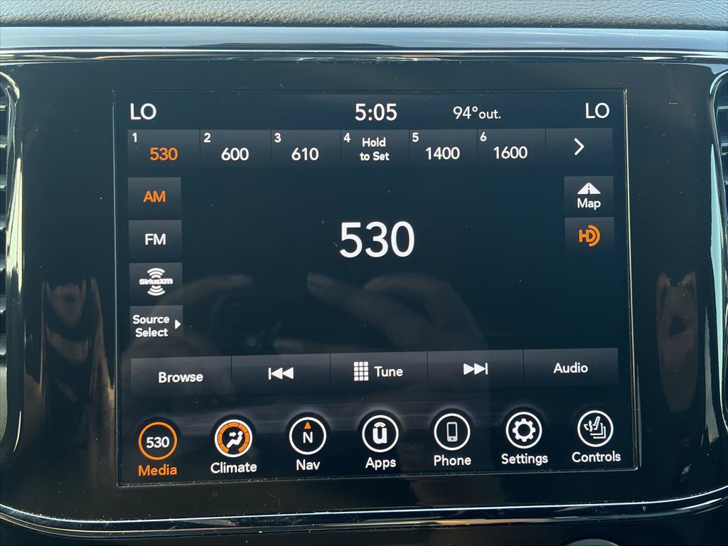 Used 2021 Jeep Grand Cherokee Limited AWD/4WD image 13