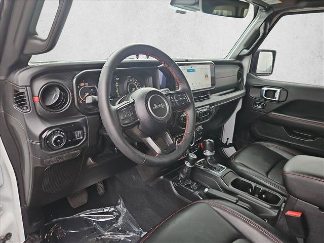 Used 2024 Jeep Wrangler Unlimited Rubicon AWD/4WD image 10