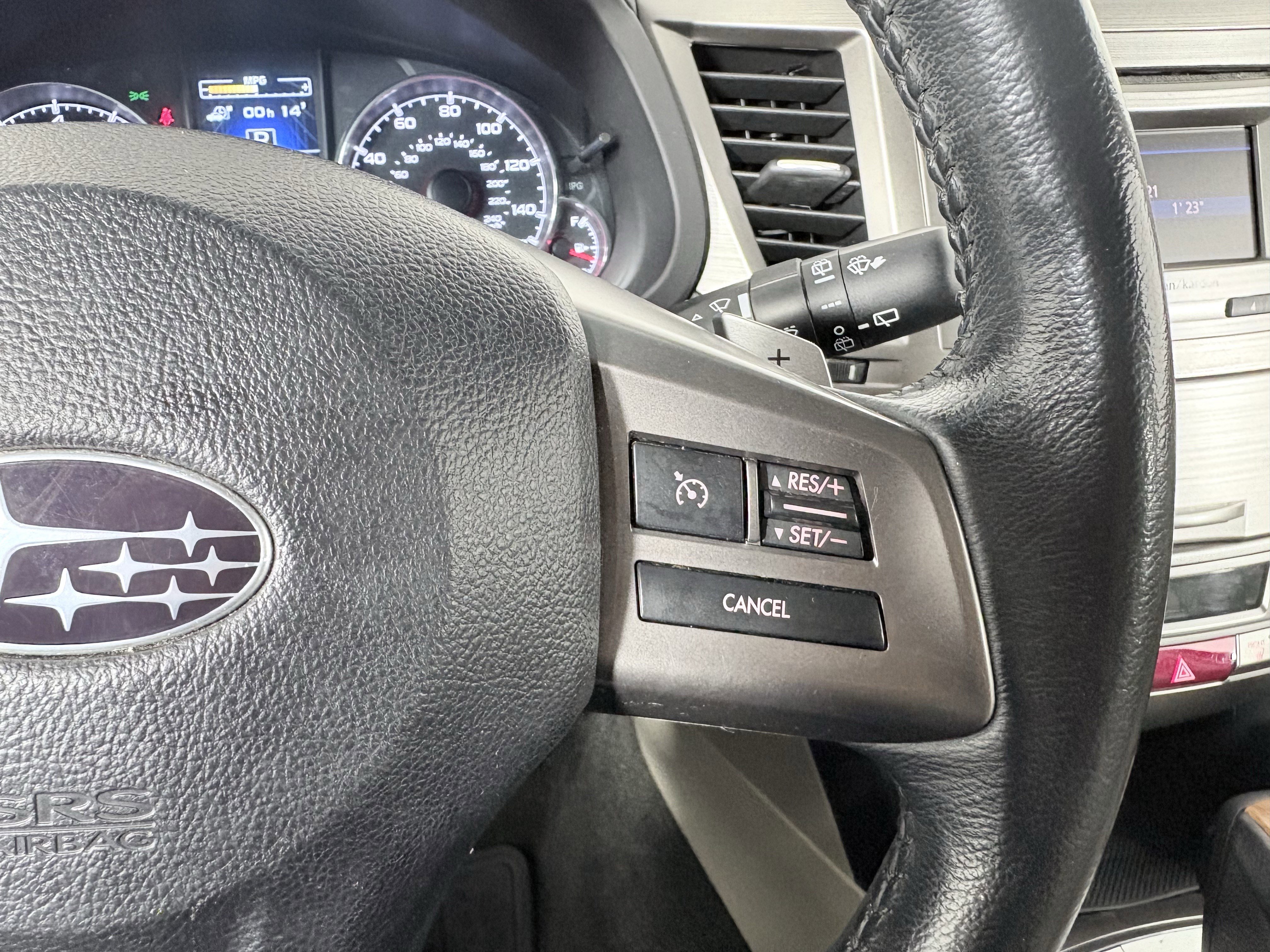 Used 2014 Subaru Outback 2.5i Limited w/ Moonroof Package image 8