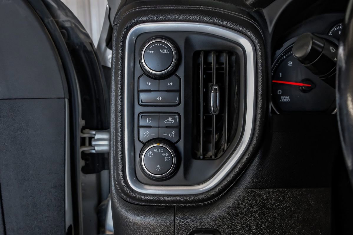 Used 2022 Chevrolet Silverado 3500 LT w/ Convenience Package image 27