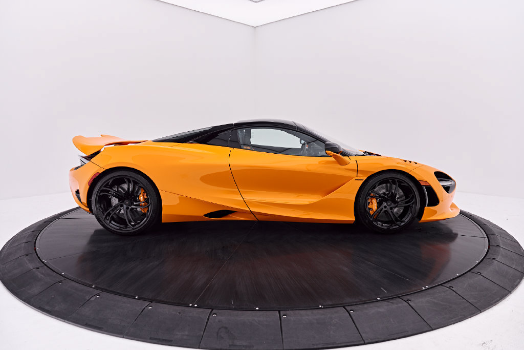 Used 2025 McLaren 750S Spider RWD image 19
