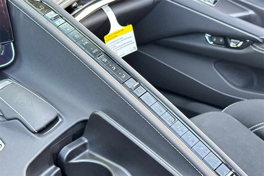 New 2025 Chevrolet Corvette Stingray Preferred Cpe w/ Z51 Performance Package image 20