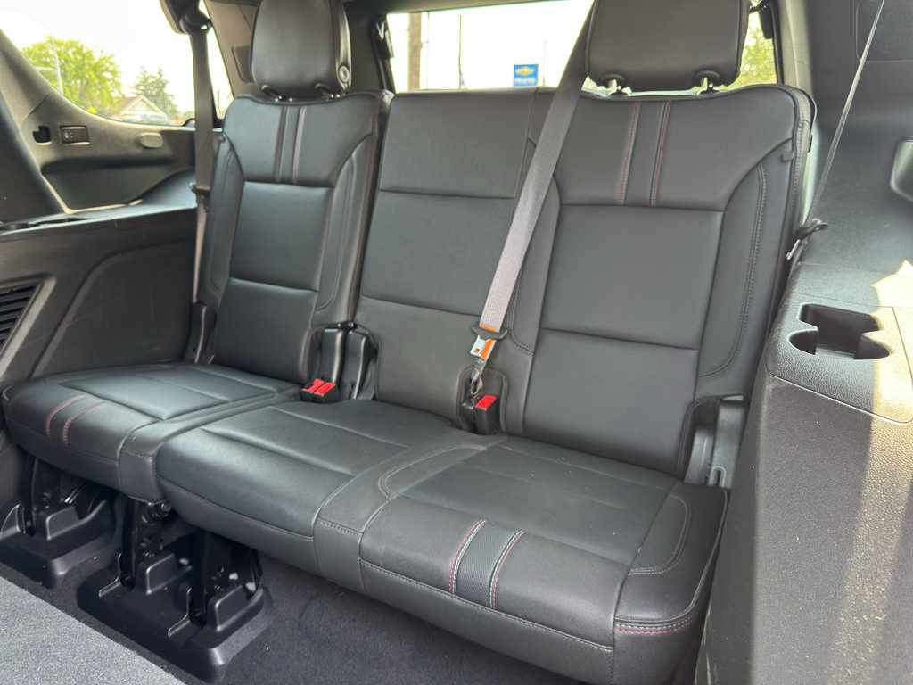 Used 2022 Chevrolet Tahoe RST w/ Luxury Package AWD/4WD image 19