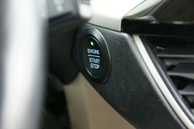 Used 2020 Ford Escape SEL image 21