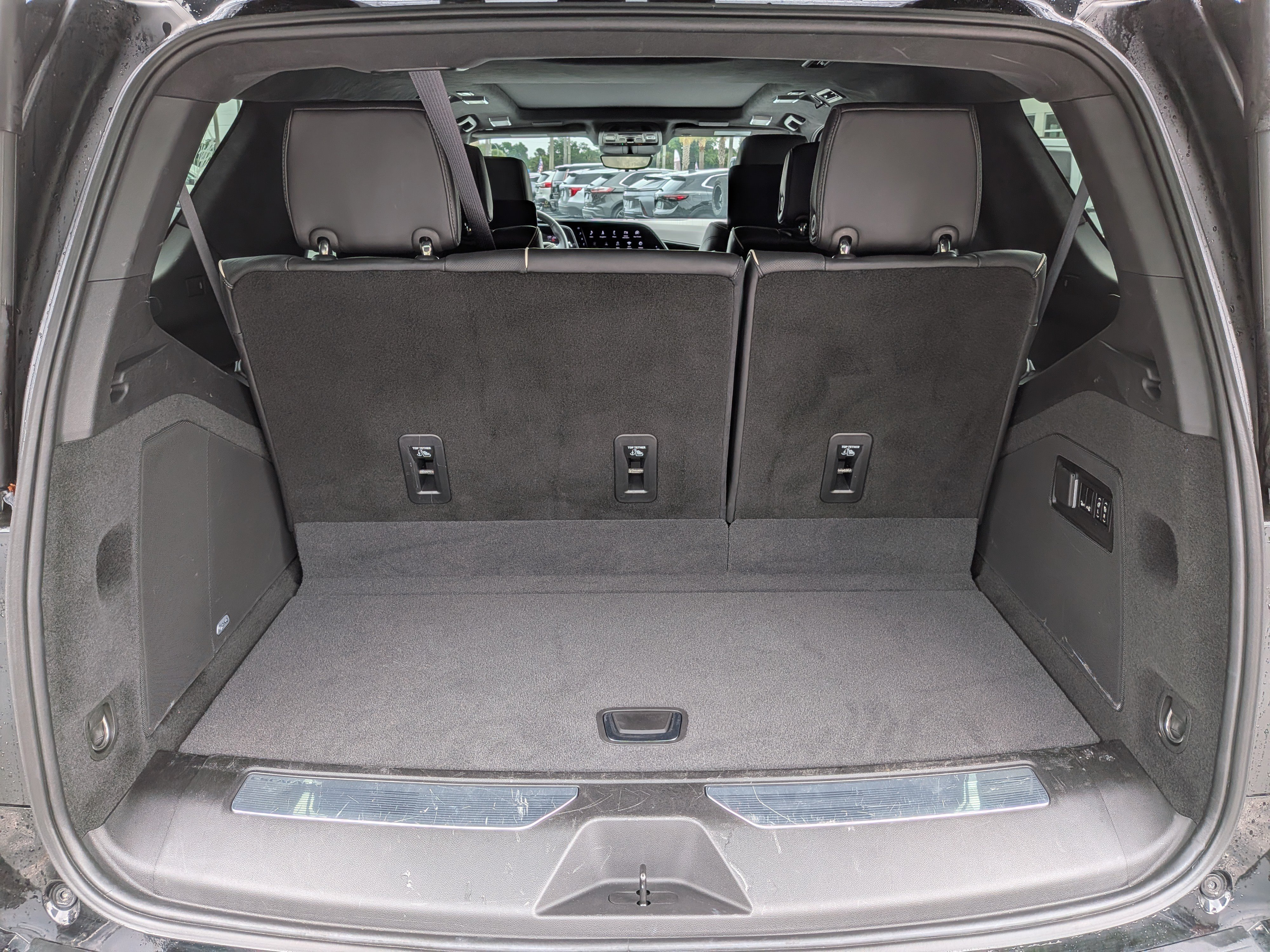 Certified 2022 Cadillac Escalade Premium Luxury Platinum w/ Heavy-Duty Trailer Package AWD/4WD image 18