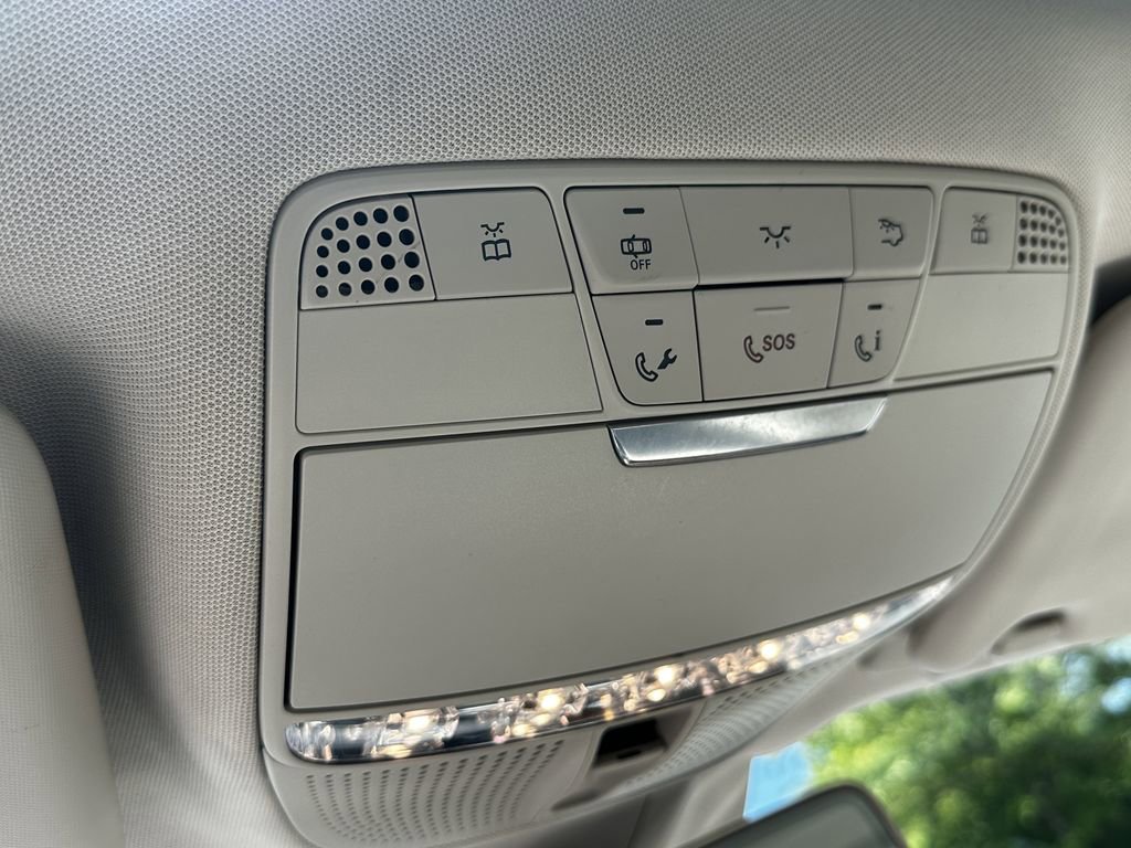 Used 2018 Mercedes-Benz E 300 image 33