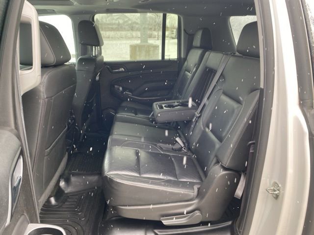 Used 2017 Chevrolet Suburban LT image 24