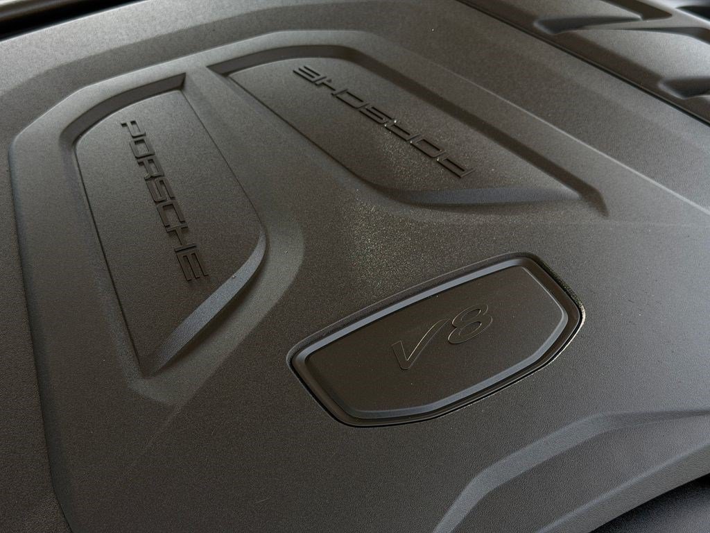 Used 2024 Porsche Cayenne Turbo GT AWD/4WD image 11