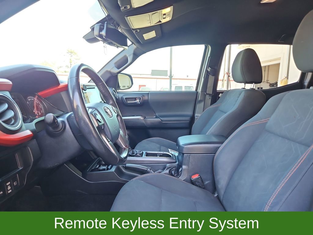 Used 2019 Toyota Tacoma TRD Sport image 21