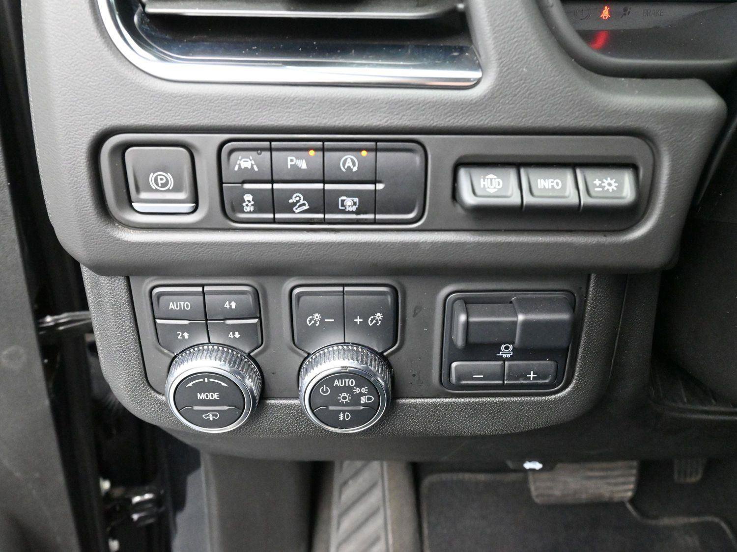 Used 2023 GMC Yukon AT4 w/ AT4 Premium Plus Package image 23