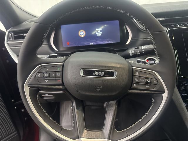 New 2025 Jeep Grand Cherokee Laredo image 9