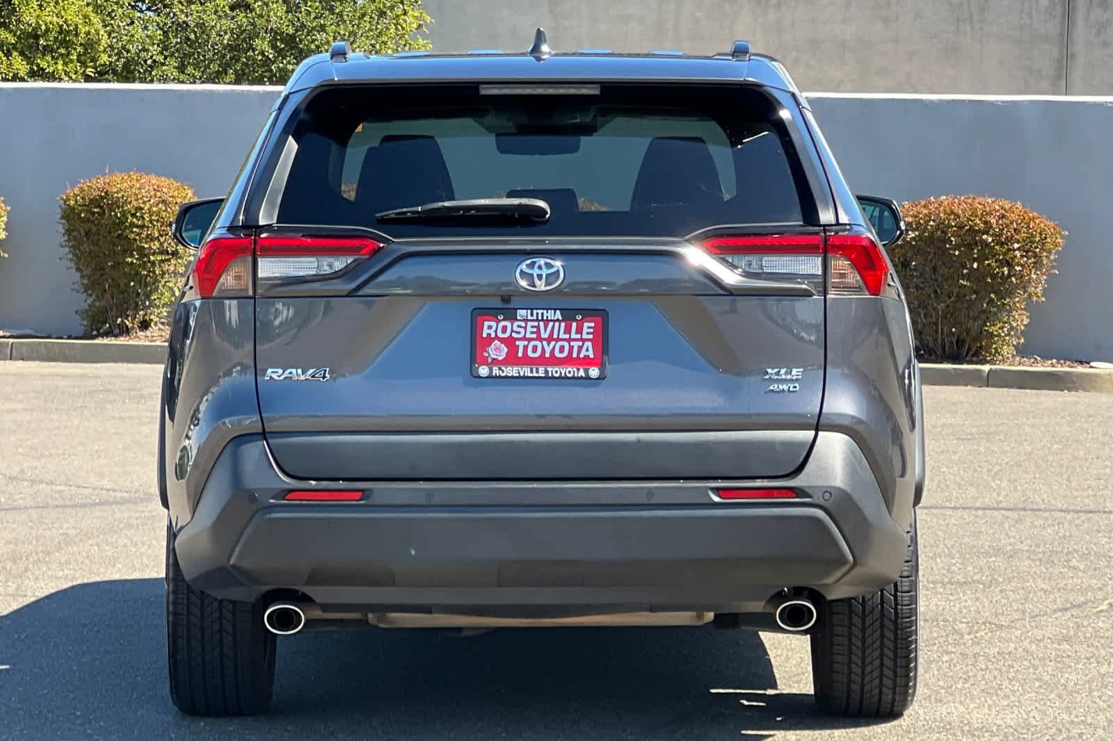 Certified 2021 Toyota RAV4 XLE Premium AWD/4WD image 8