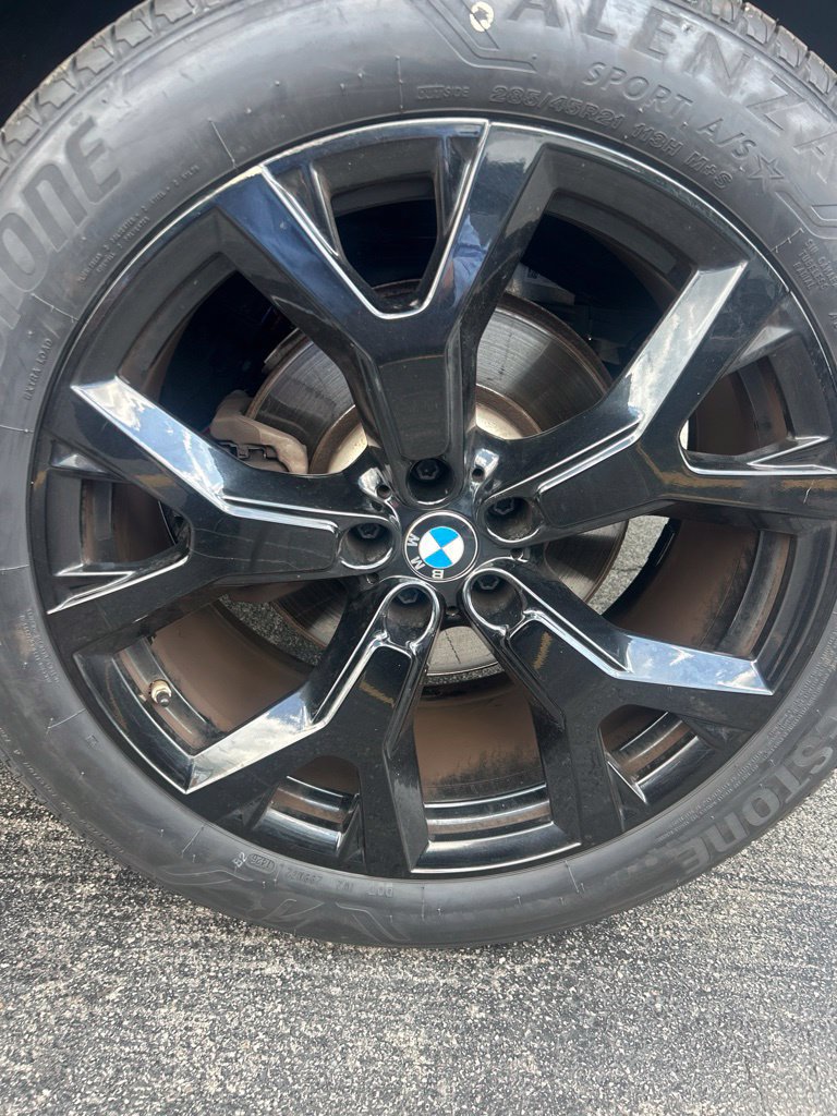 Used 2022 BMW X7 xDrive40i w/ Premium Package AWD/4WD image 6