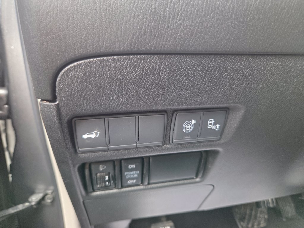Used 2017 Nissan Armada Platinum w/ Captain Seat Package AWD/4WD image 49